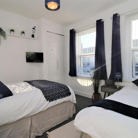 Three Bedroom Townhouse - Free Local Parking - By Property Promise Cardiff Exteriör bild
