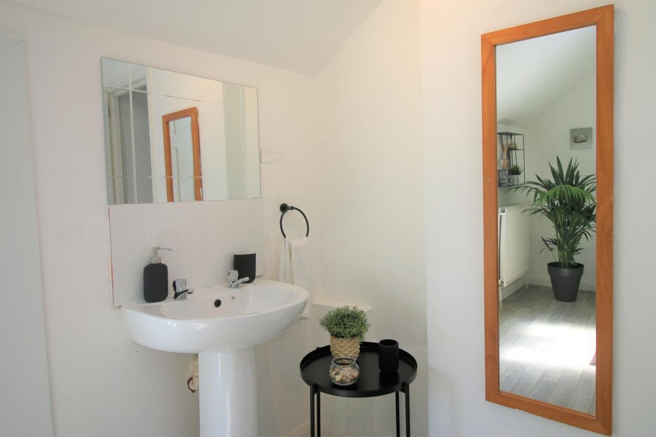 Three Bedroom Townhouse - Free Local Parking - By Property Promise Cardiff Exteriör bild