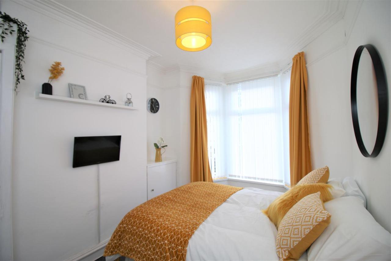 Three Bedroom Townhouse - Free Local Parking - By Property Promise Cardiff Exteriör bild