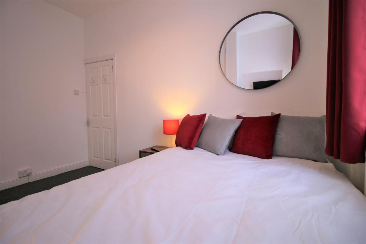 Three Bedroom Townhouse - Free Local Parking - By Property Promise Cardiff Exteriör bild