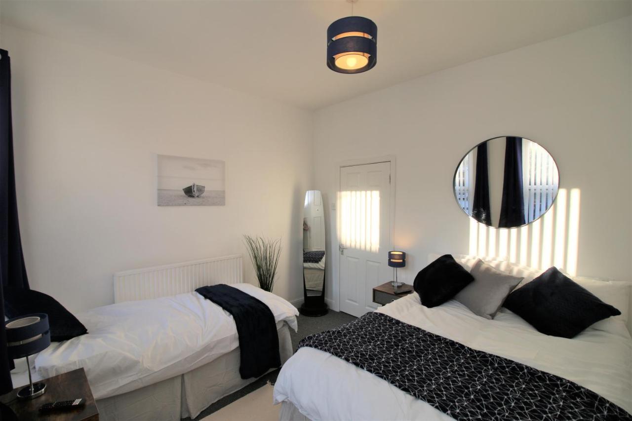 Three Bedroom Townhouse - Free Local Parking - By Property Promise Cardiff Exteriör bild