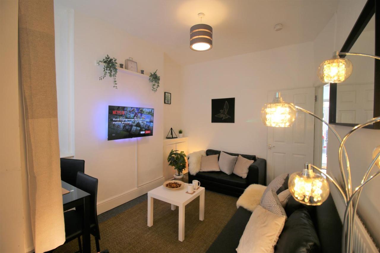 Three Bedroom Townhouse - Free Local Parking - By Property Promise Cardiff Exteriör bild